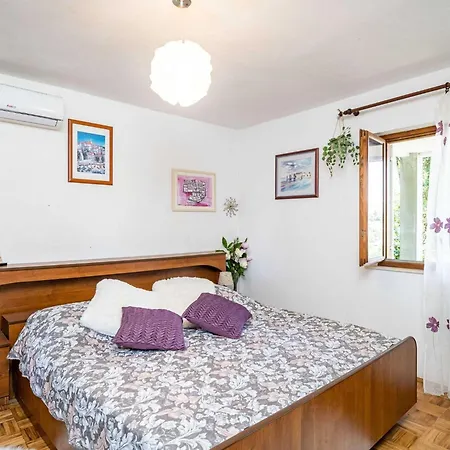 & Mara & Petrunjela - One Bedroom With Terrace And Sea View Cavtat