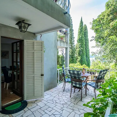 & Mara & Petrunjela - One Bedroom With Terrace And Sea View *