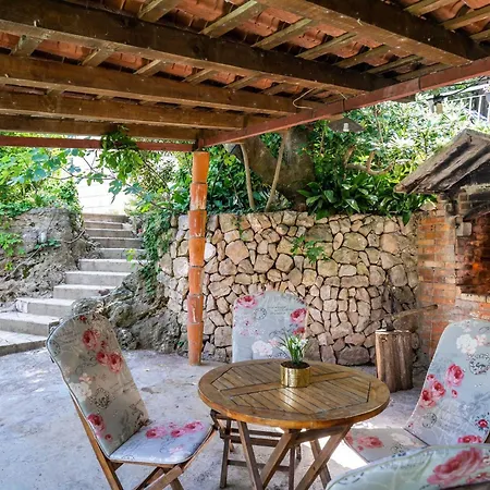 & Mara & Petrunjela - One Bedroom With Terrace And Sea View *