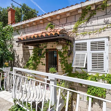 Apartman & Mara & Petrunjela - One Bedroom With Terrace And Sea View Cavtat