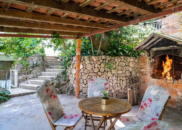 & Mara & Petrunjela - One Bedroom With Terrace And Sea View *