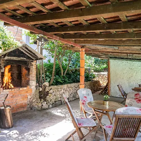 & Mara & Petrunjela - One Bedroom With Terrace And Sea View Cavtat