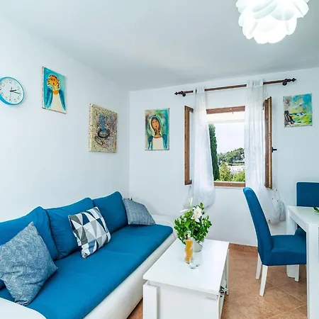 Διαμέρισμα & Mara & Petrunjela - One Bedroom With Terrace And Sea View Cavtat