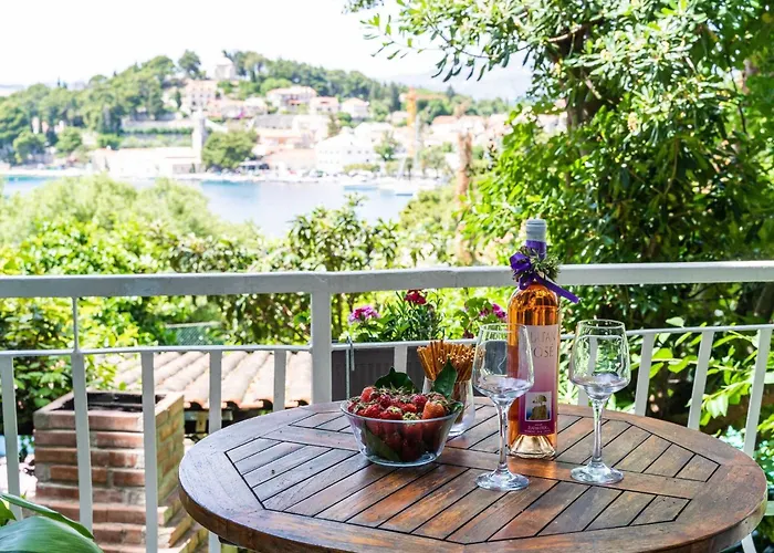 & Mara & Petrunjela - One Bedroom With Terrace And Sea View Cavtat