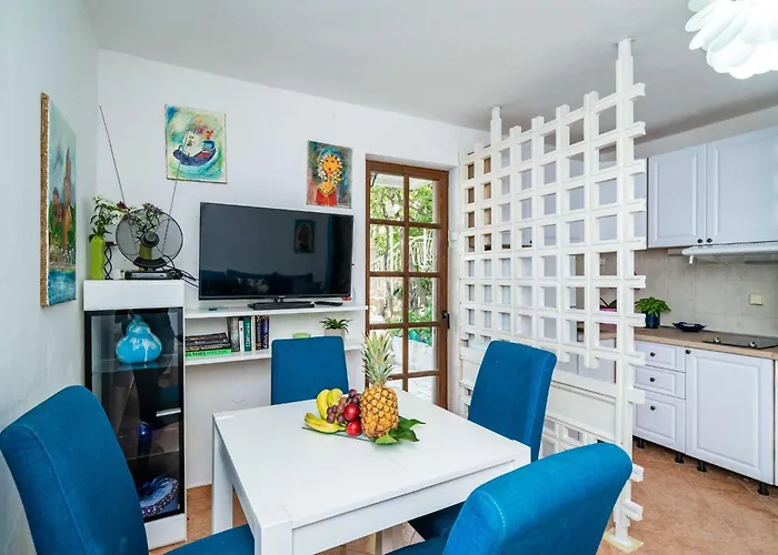 Apartament & Mara & Petrunjela - One Bedroom With Terrace And Sea View *