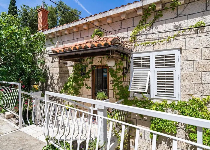 Apartament & Mara & Petrunjela - One Bedroom With Terrace And Sea View Cavtat